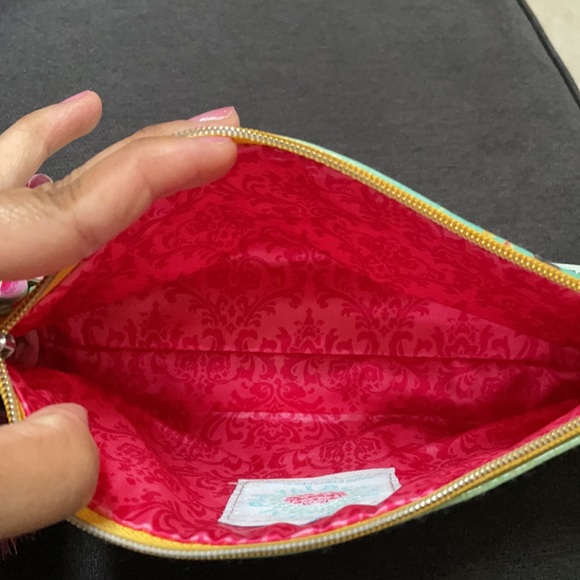 Makeup bag - Picture 3 of 3